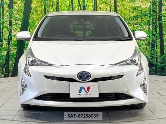 Toyota PRIUS 2018-08 237758-14