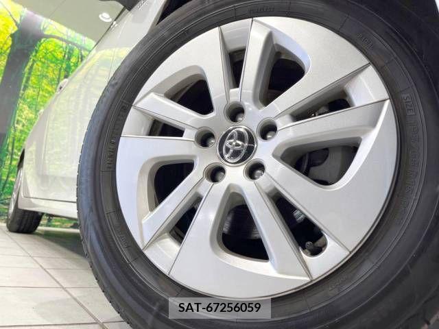 Toyota PRIUS 2018-08 237758-13