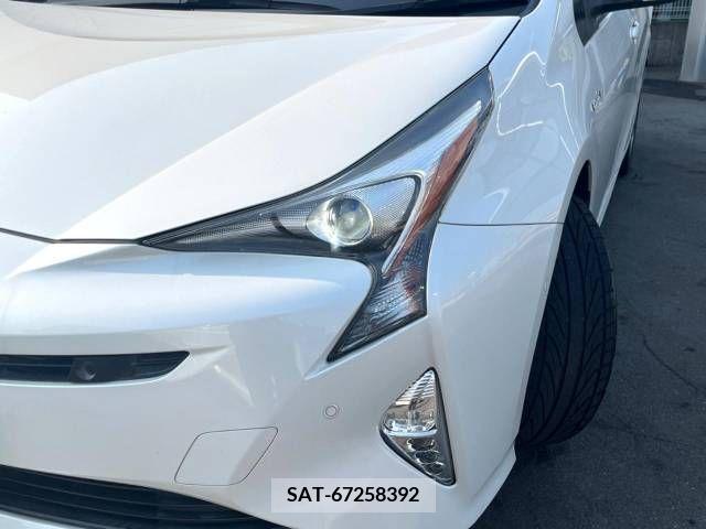 Toyota PRIUS 2017-06 322391-14