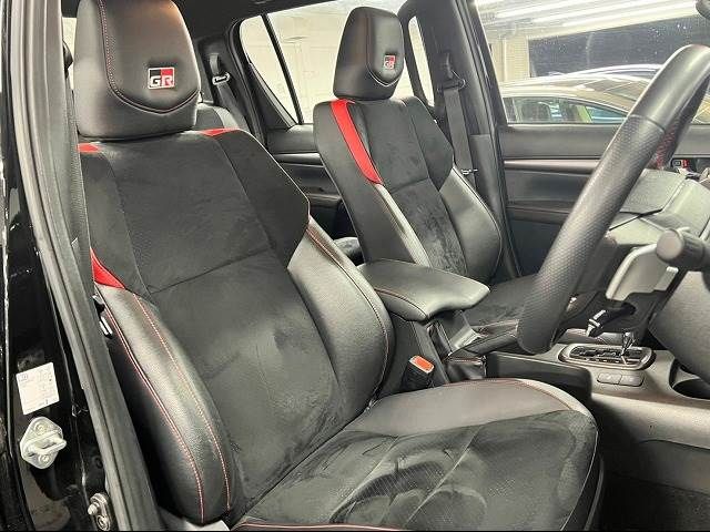Toyota HILUX 2021-12 185400-9