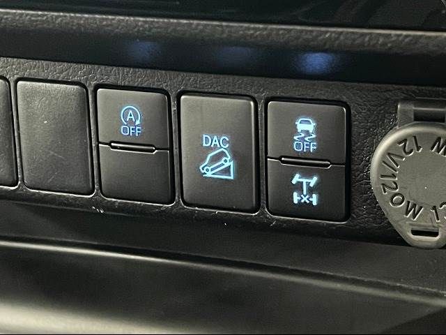 Toyota HILUX 2021-12 185400-7