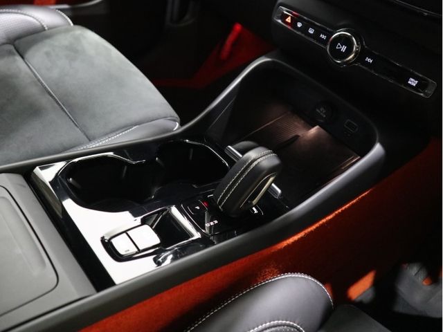 Volvo XC40 2019-12 21914-11