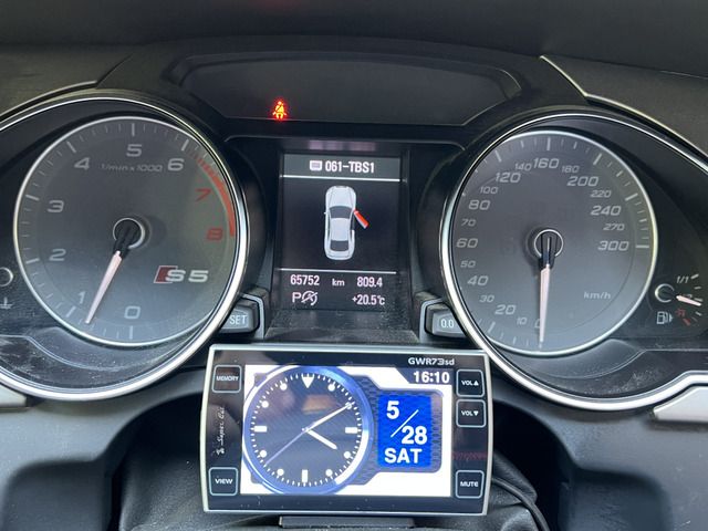 Audi S5 2012-06 3089-4