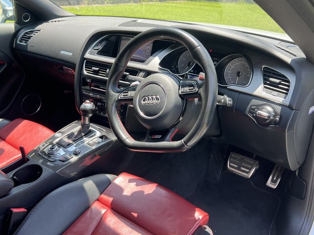 Audi S5 2012-06 3089-2