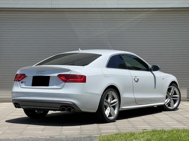 Audi S5 2012-06 3089-1