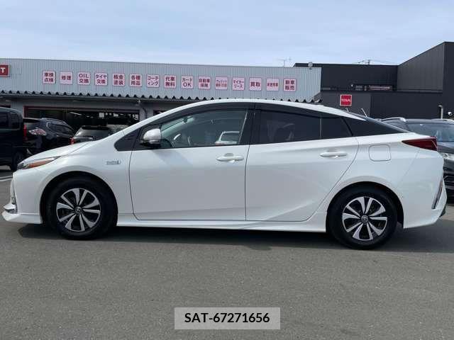 Toyota PRIUS PHV 2018-09 230353-7