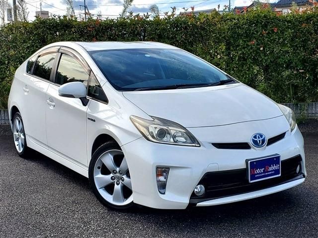 Toyota PRIUS 2014-02 12014-0