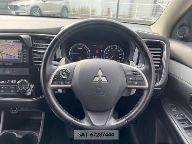 Mitsubishi OUTLANDER PHEV 2014-07 381543-11