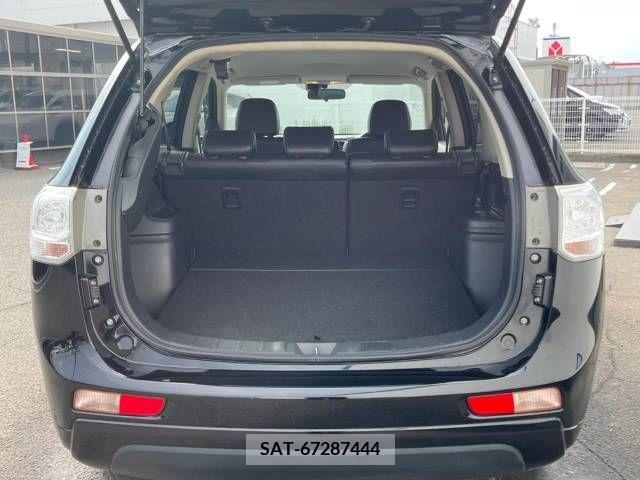 Mitsubishi OUTLANDER PHEV 2014-07 381543-10