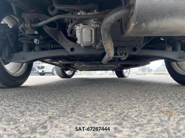 Mitsubishi OUTLANDER PHEV 2014-07 381543-19