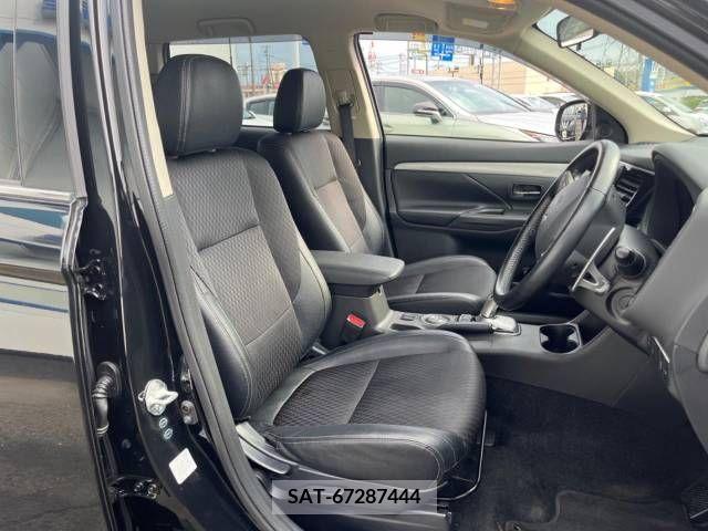 Mitsubishi OUTLANDER PHEV 2014-07 381543-8