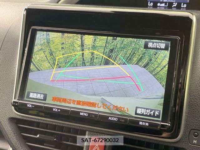 Toyota VOXY 2018-03 288856-5