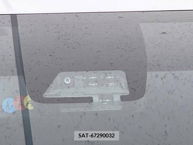 Toyota VOXY 2018-03 288856-3