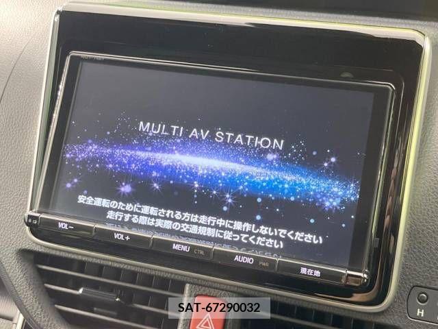 Toyota VOXY 2018-03 288856-4