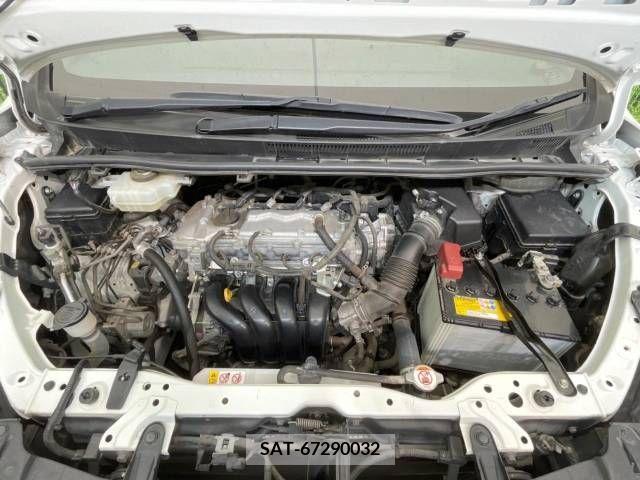 Toyota VOXY 2018-03 288856-19