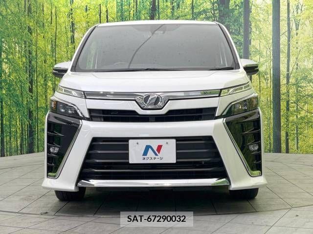 Toyota VOXY 2018-03 288856-15
