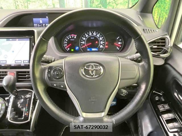 Toyota VOXY 2018-03 288856-12