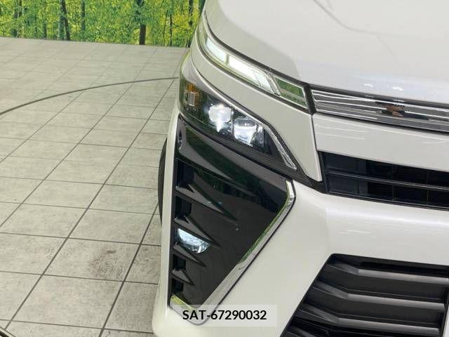 Toyota VOXY 2018-03 288856-13