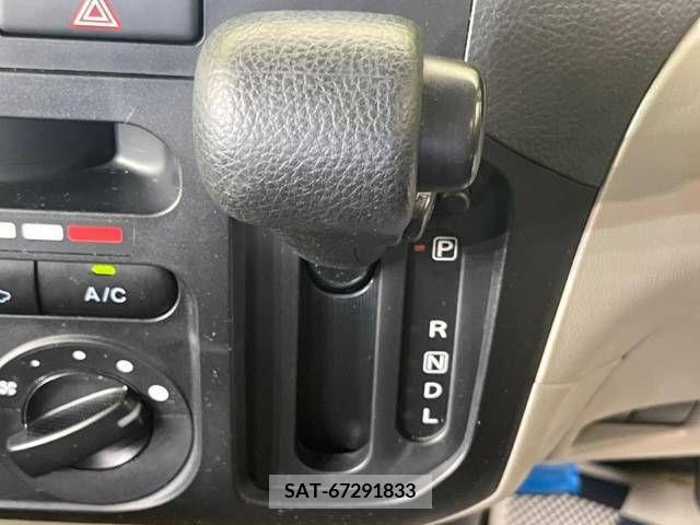 Nissan ROOX 2010-06 324208-6