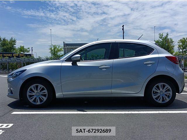 Mazda DEMIO 2018-02 301900-5