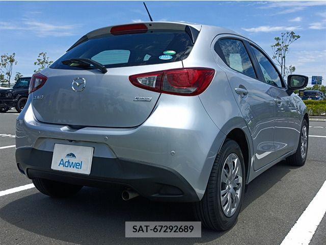 Mazda DEMIO 2018-02 301900-9