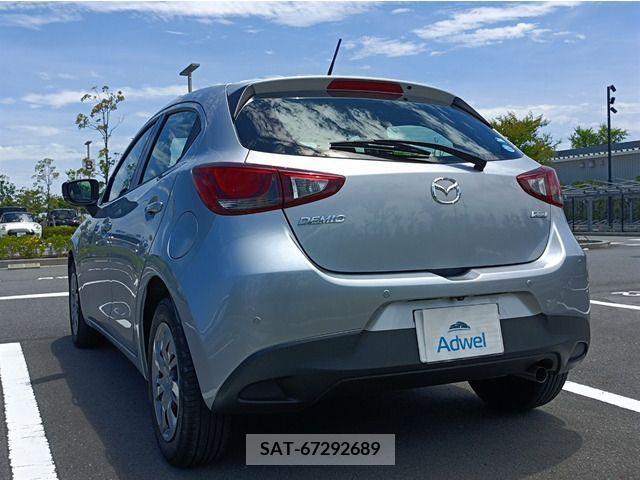 Mazda DEMIO 2018-02 301900-7