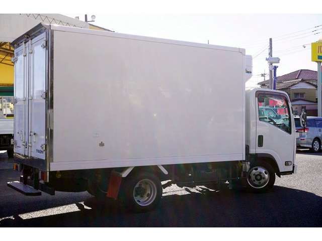 Isuzu ELF TRUCK 2017-06 15088-7