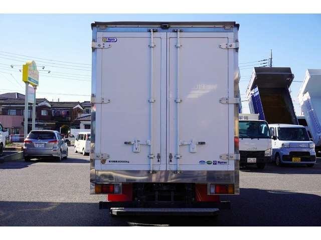 Isuzu ELF TRUCK 2017-06 15088-3