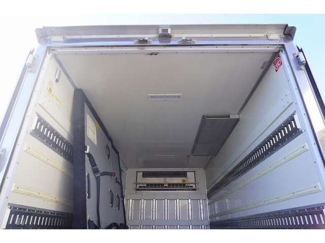 Isuzu ELF TRUCK 2017-06 15088-19