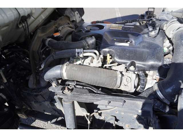 Isuzu ELF TRUCK 2017-06 15088-12