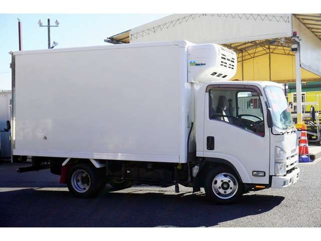 Isuzu ELF TRUCK 2017-06 15088-5