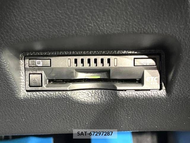 Toyota PRIUS 2021-07 210260-7