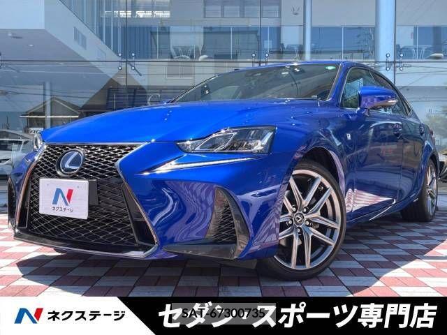 Lexus IS 2016-10 300079-0