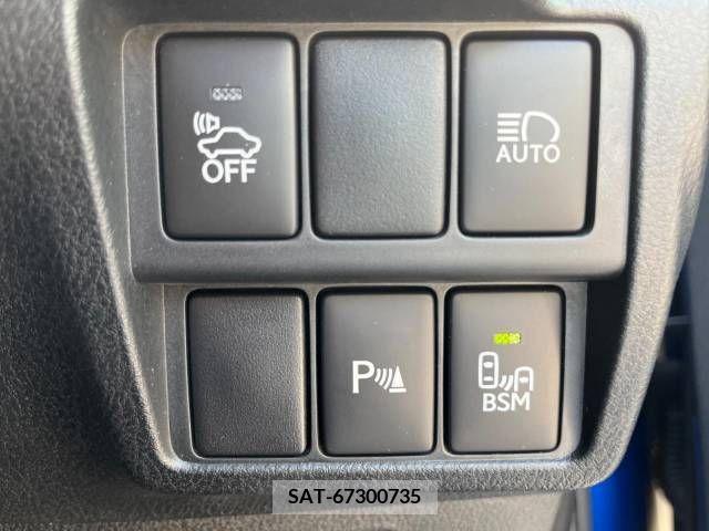 Lexus IS 2016-10 300079-3