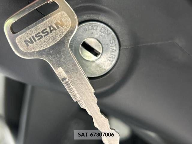 Nissan CLIPPER 2016-12 384230-4