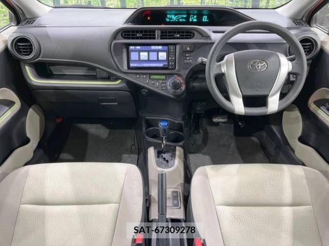 Toyota AQUA 2012-01 262420-1
