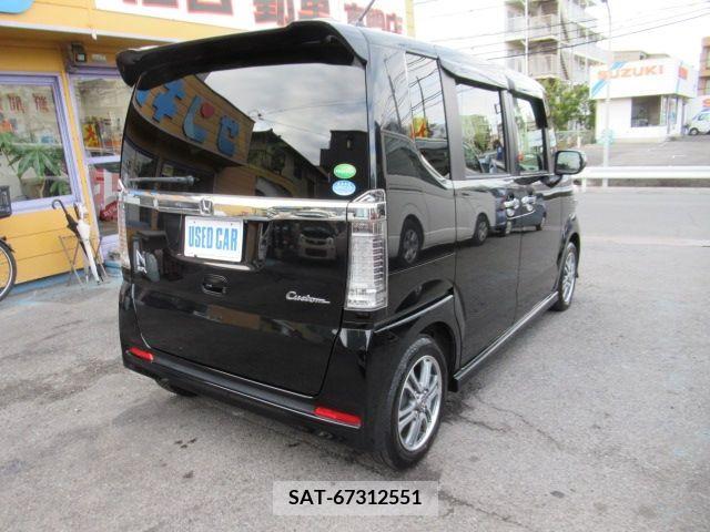 Honda N BOX CUSTOM 2017-03 209704-2