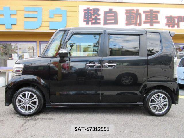 Honda N BOX CUSTOM 2017-03 209704-3