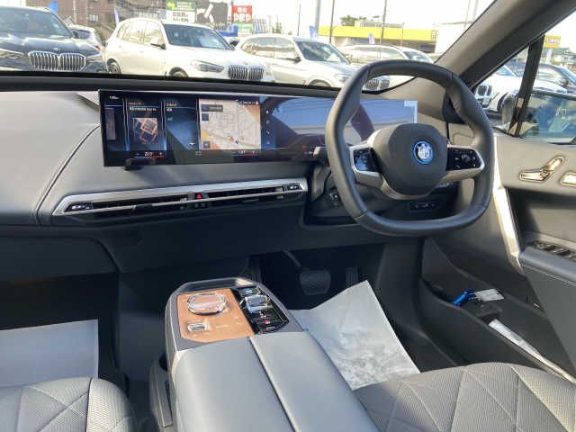 Bmw IX 2023-01 21181-1