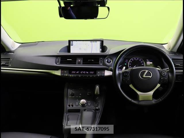 Lexus CT 2018-07 225402-2