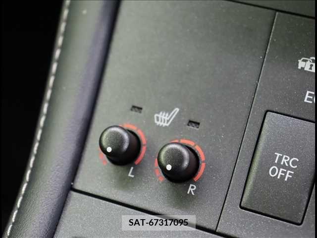 Lexus CT 2018-07 225402-16