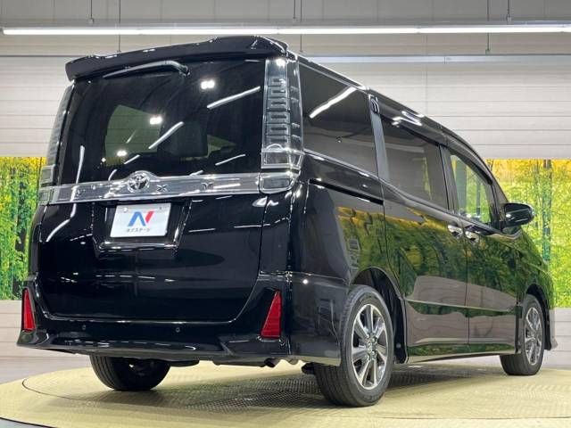 Toyota VOXY 2021-03 182357-18