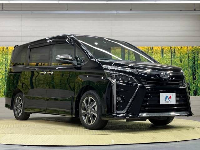 Toyota VOXY 2021-03 182357-17