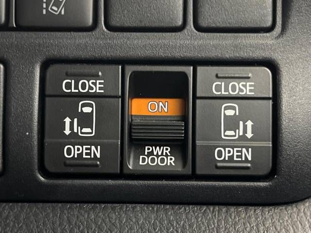 Toyota VOXY 2021-03 182357-5