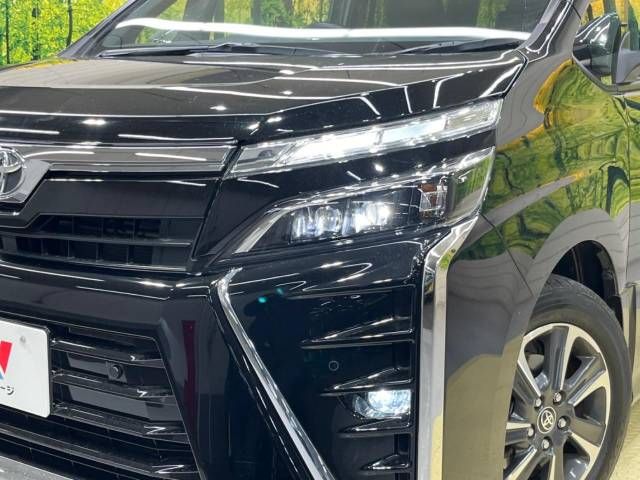 Toyota VOXY 2021-03 182357-13