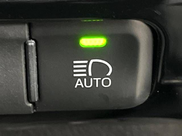 Toyota PRIUS 2018-11 188643-6