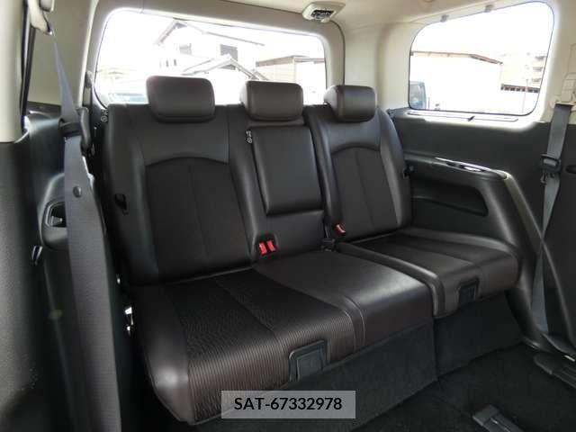 Nissan ELGRAND 2021-01 390640-25