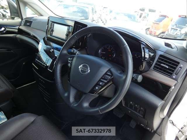 Nissan ELGRAND 2021-01 390640-9