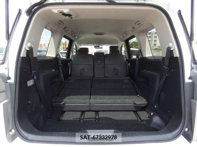 Nissan ELGRAND 2021-01 390640-26