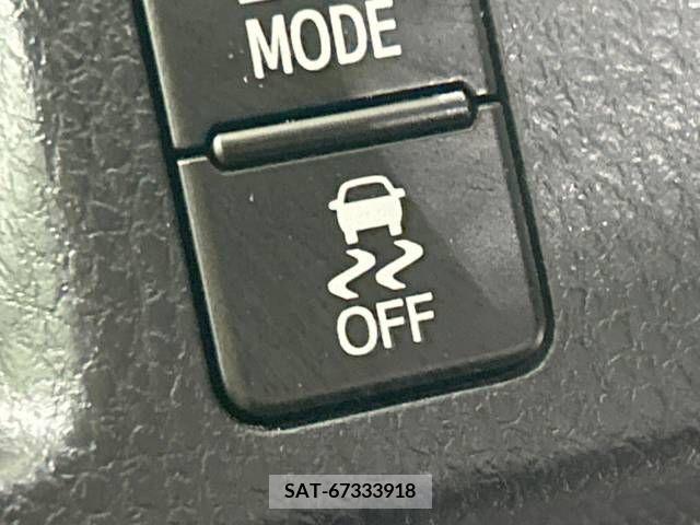 Toyota VOXY 2014-08 289893-6